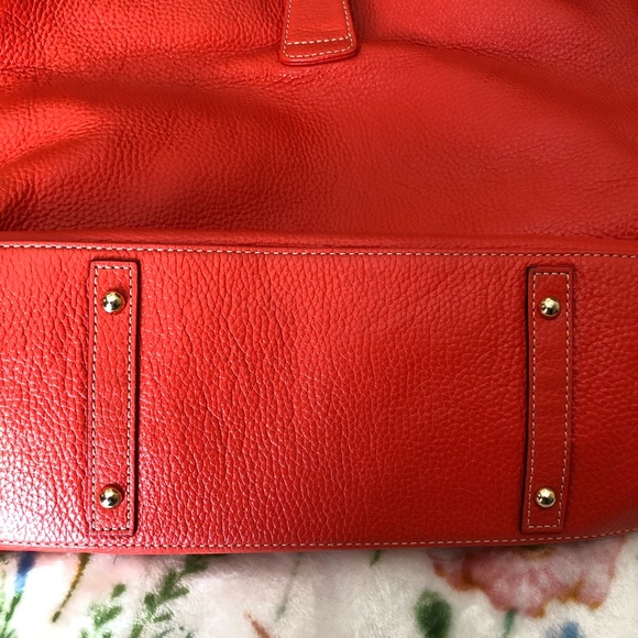 Dooney & Bourke Lg Logo Lock Pebbled Leather Bag - Picture 4 of 16